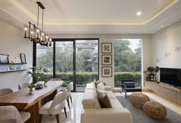 Villa dengan interior bergaya skandinavia yang elegan